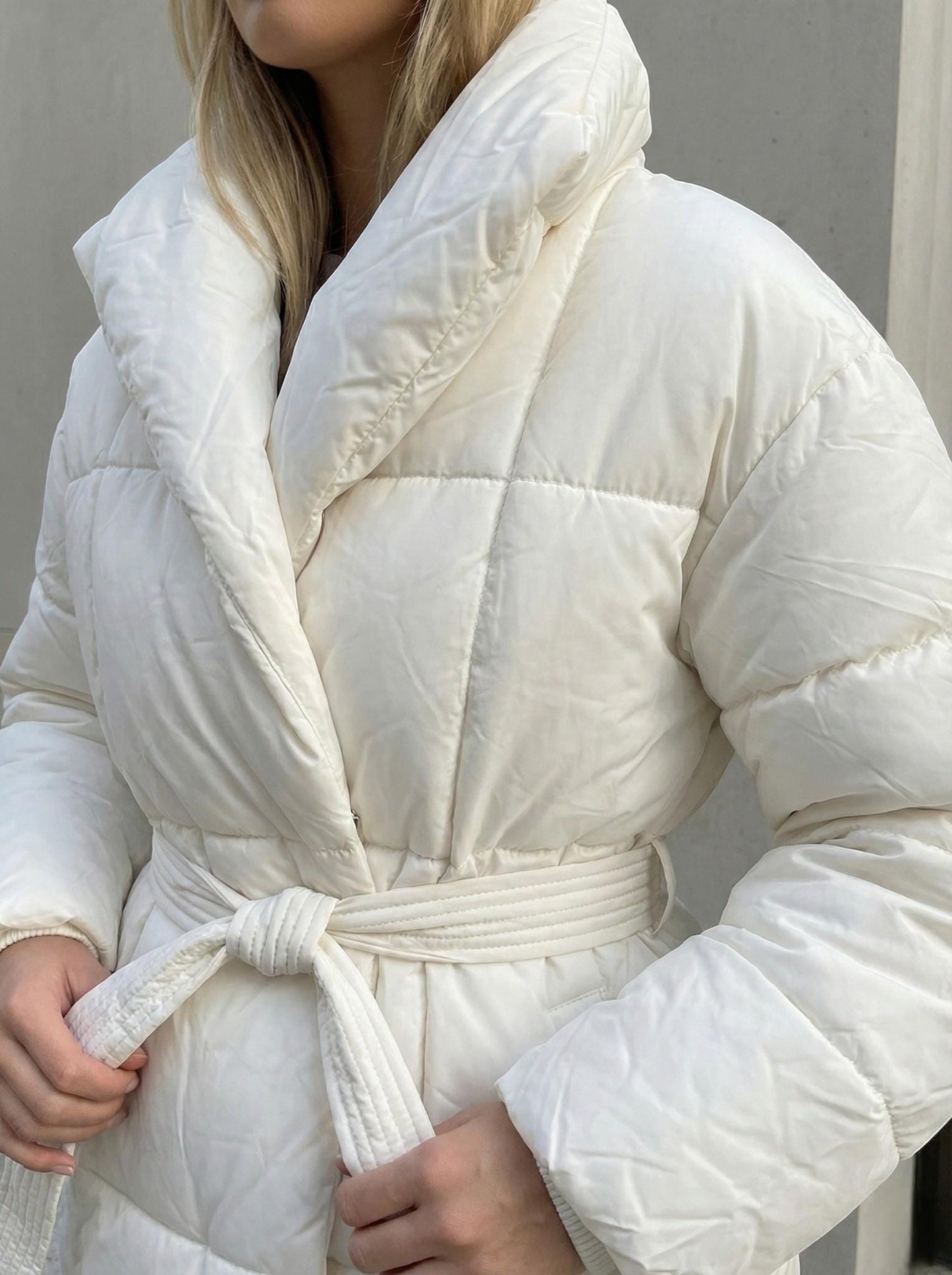 Women’s Belted Puffer Jacket – Oversized Winter Coat with High Collar, Cozy Warm Quilted Jacket, Stylish Cold Weather Outerwear